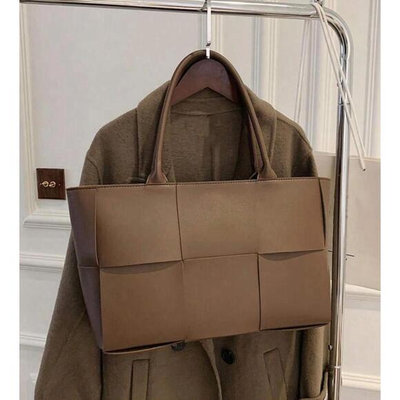 large tote bag - Picture 2 of 3